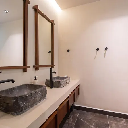 Exclusive 2br Lock-off Huge Terrace & Private Pool Humana *