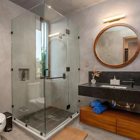 Spectacular Luxury Villa, 3 Bedrooms, Private Pool *