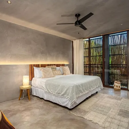 Villa Spectacular Luxury Villa, 3 Bedrooms, Private Pool Tulum
