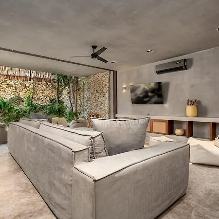 Villa Spectacular Luxury Villa, 3 Bedrooms, Private Pool *