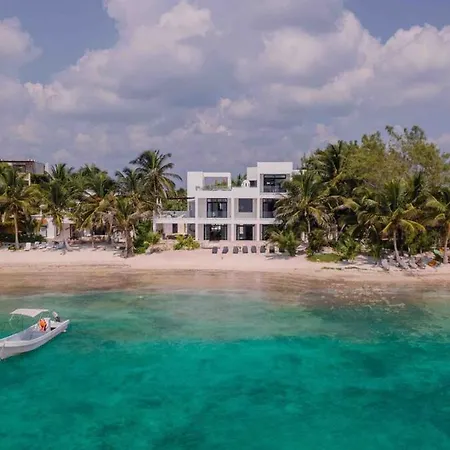Seafront Luxury & Freedom With Staff *