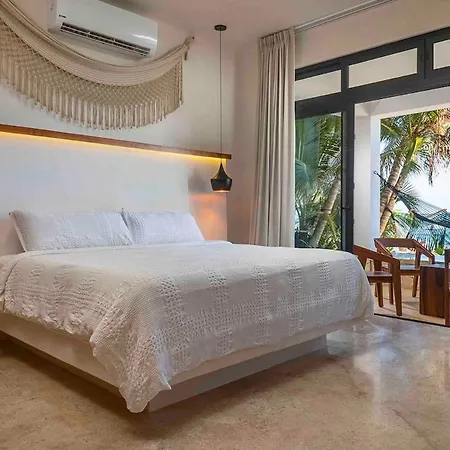 Seafront Luxury & Freedom With Staff Villa