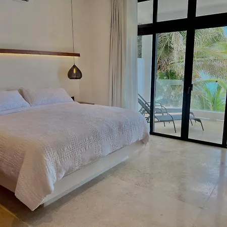 Seafront Luxury & Freedom With Staff *