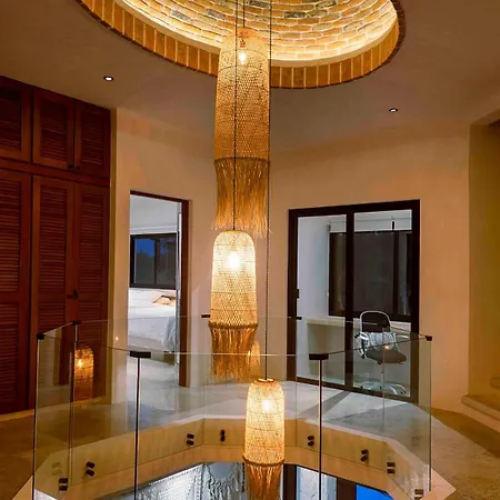 Seafront Luxury & Freedom With Staff Villa