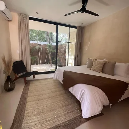 Hacienda Babylon - 9 10 Pools Gym & Sauna *