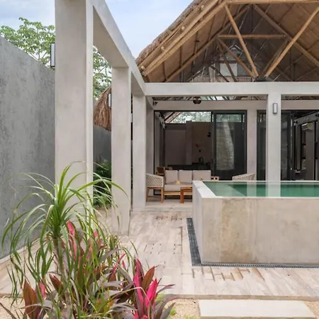 Holiday home Luxury Toh 5 With Private Pool