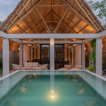 Holiday home Luxury Toh 5 With Private Pool