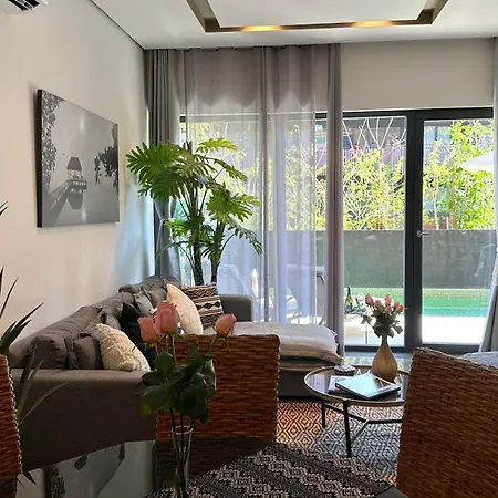 Private Pool In Zone - Free Club Access Apartment *