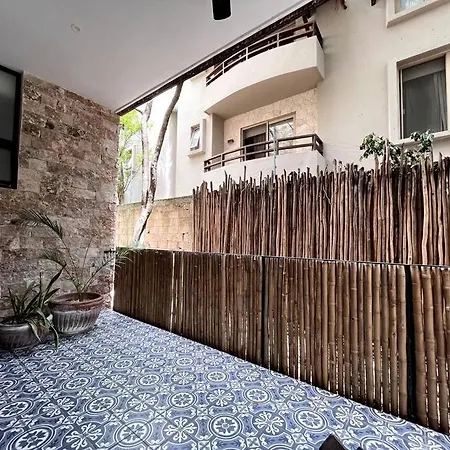 Luxe 3br - Private Terrace, Pool & Vibes *