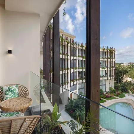 Mistiq Gardens 2