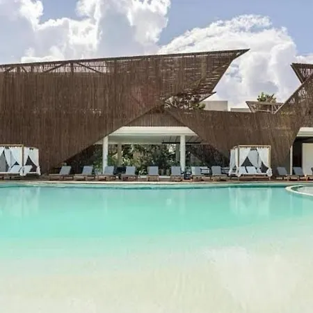 Penthouse Om *