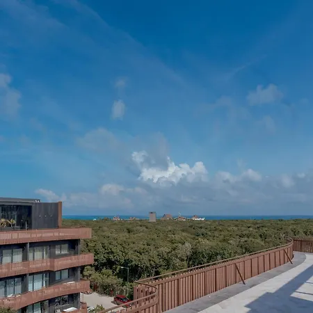 Apartment Breeze Oasis C- 203