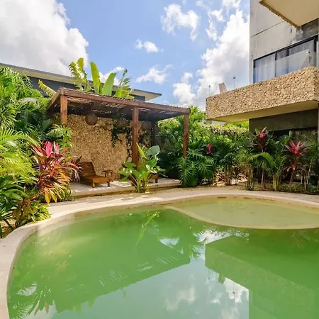 Apartment With Private Pool & Terrace *
