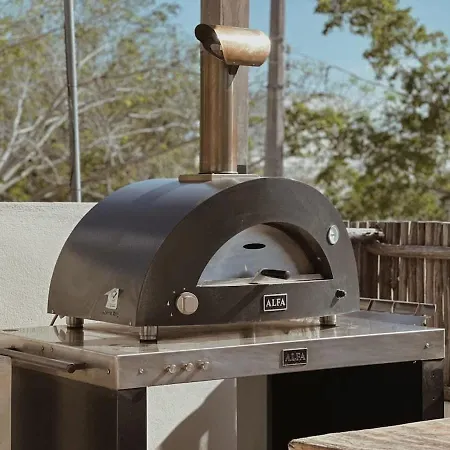 Private Parking Lot And Bbq *
