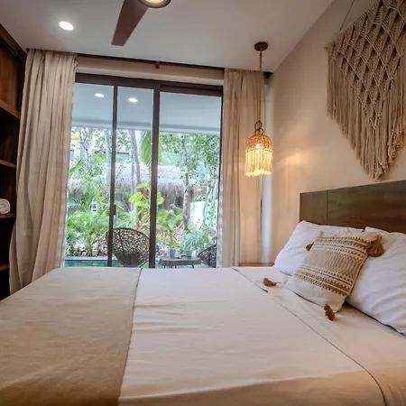2 Bedrooms And Fully Equipped Kitchen Harmony Maxia Apartment