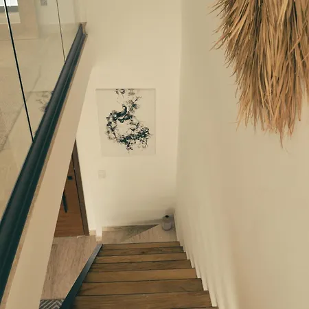 Loft Izel Sleeps 4 With Club Access, Close To La Veleta Apartment *