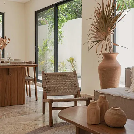 Modern 1br With Private Pool And Surround Speakers