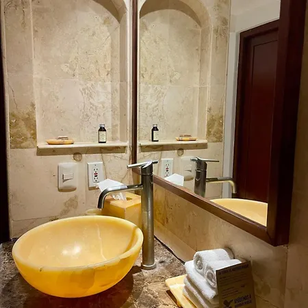 Apartment 2br Kobah 1 Block To & 5th Pool Gym *