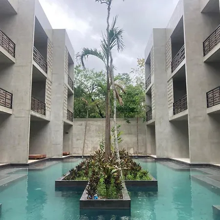 Swim Up Pool Apartment *