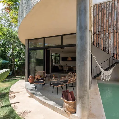 Rousseau Jungle Priv Pool Concierge 1b Tulum