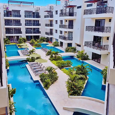 1 Bedroom With King Bed And Balcony With Amenities View * Tulum