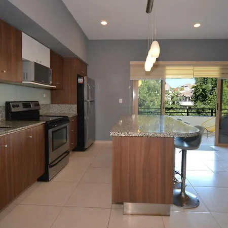 Apartamento Peaceful Penthouse With Private Rooftop In Gated Community
