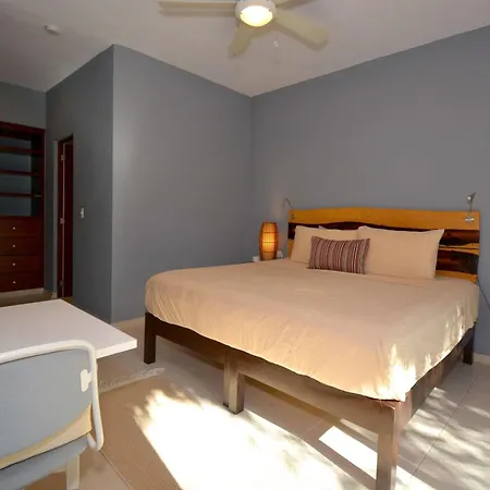 Peaceful Penthouse With Private Rooftop In Gated Community Apartamento *