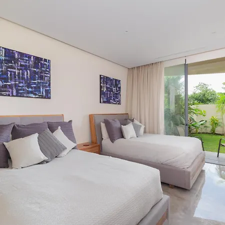 Luxury Two Bedroom Mistiq D104 By Sandy Powerful *