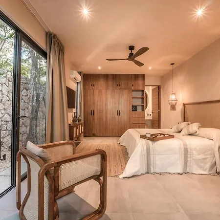 With 2 Pools With Security Guard For 10 Guests Tulum