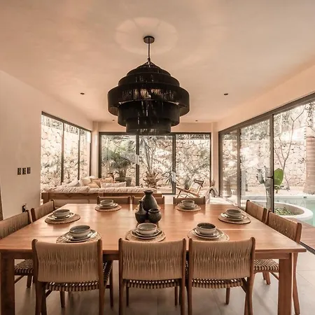 Villa With 2 Pools With Security Guard For 10 Guests *