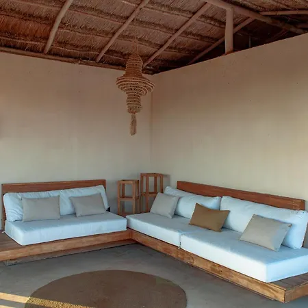 Caiman Habitat Hotel