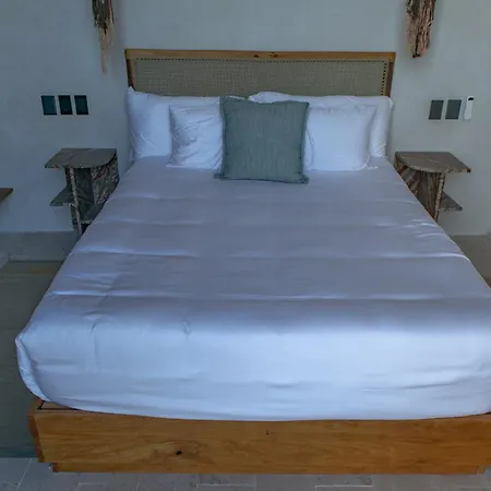Hotel Caiman Habitat 5*