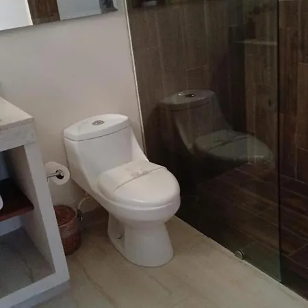 Incredible 3br House For 6, Pool, Near Apartment *