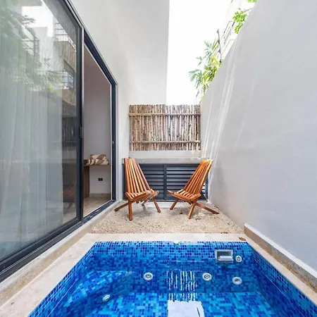 Lux W Private Plunge Pool Gym Lik Zama Holiday home *