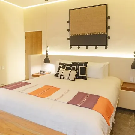 Villa With Premium Service - Cook, Butler & Included In Luxury Aldea Zama *