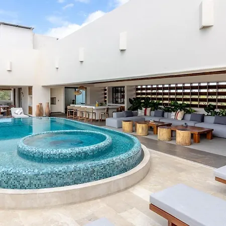 Villa With Premium Service - Cook, Butler & Included In Luxury Aldea Zama
