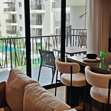 1 Bedroom With King Bed And Balcony With Amenities View *
