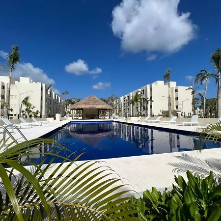 Apartment Hippie Artisan Jungle Flat Pool *