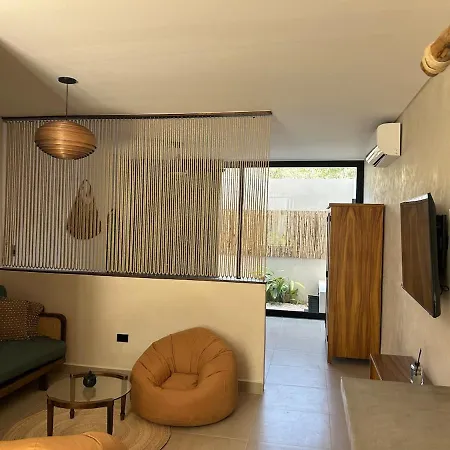 Apartment Your Ideal Retreat Gf Oasis With Pool Access For 3 *