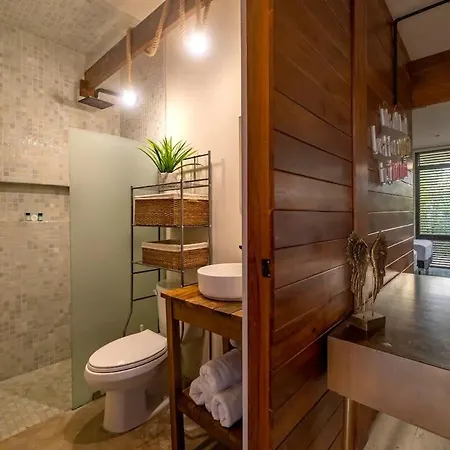 Private Rooftop With Jacuzzi Sleeps 8 In La Veleta Apartamento *