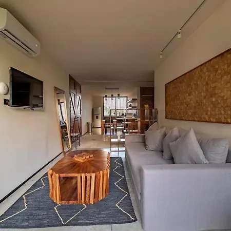 Private Rooftop With Jacuzzi Sleeps 8 In La Veleta Apartamento