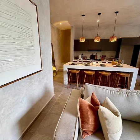 Villa Luxury With 2 Private Pools & Rooftop *