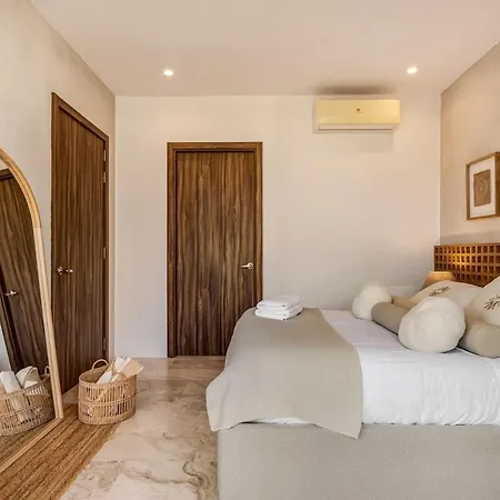 Apartment Gorgeous Luxury Penthouse At Xalet With Private Roof And Jacuzzi *
