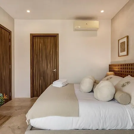 Gorgeous Luxury Penthouse At Xalet With Private Roof And Jacuzzi