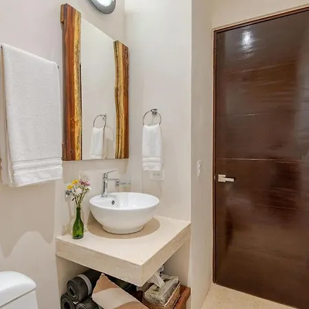 W Private Pool Ideal For Families Y Friends Holiday home