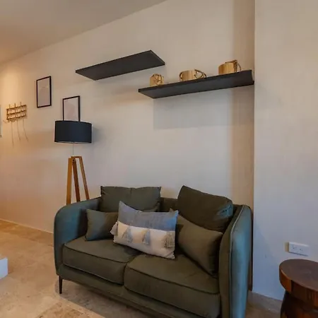 Crystal Stunning Penthouse With Private Pool *