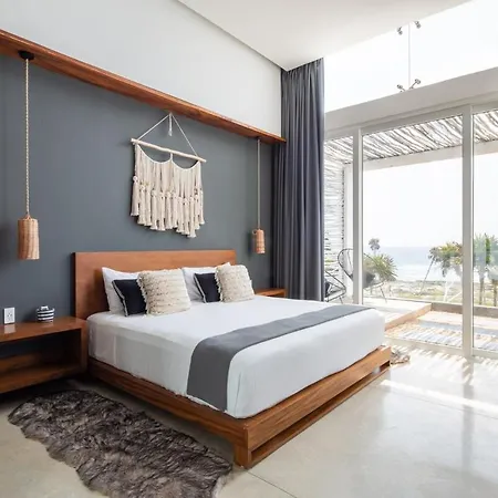 Villa Luxury Oceanfront Estate With Pool, Staff, Sleeps 24