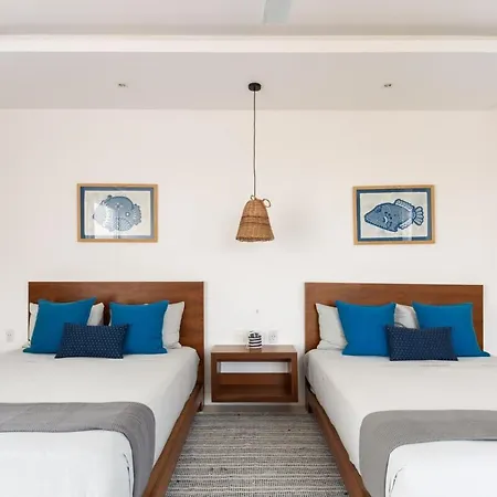 Luxury Oceanfront Estate With Pool, Staff, Sleeps 24 *