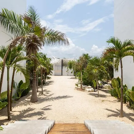 Luxury Oceanfront Estate With Pool, Staff, Sleeps 24 Villa Tulum