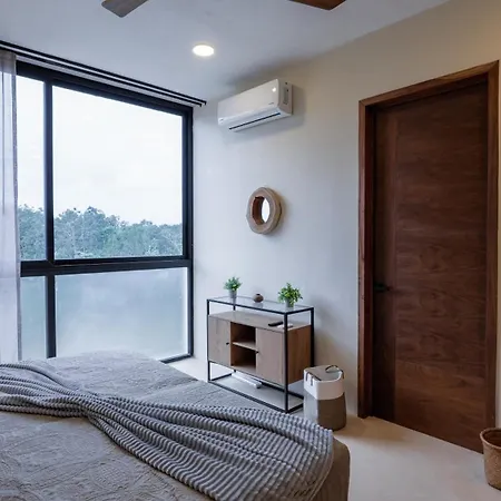 Penthouse With Private Pool, Rooftop, And Stunning Views
